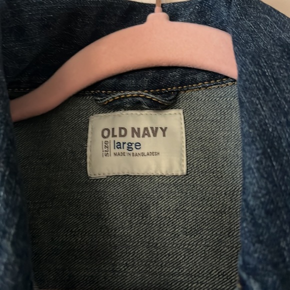Old Navy Large jean jacket. Excellent used condition. 100% cotton. Med/dark blue - Picture 3 of 10